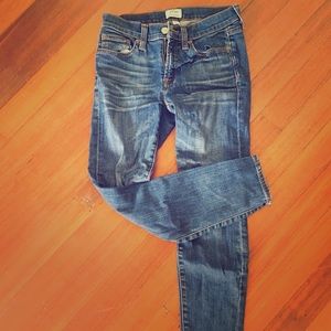 J Crew 24p Medium Wash Toothpick Jeans